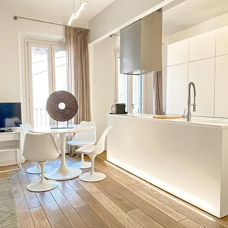 アパート Montenapoleone Luxury *