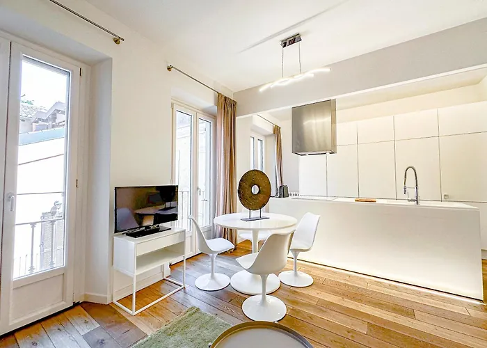 Montenapoleone Luxury Apartament *