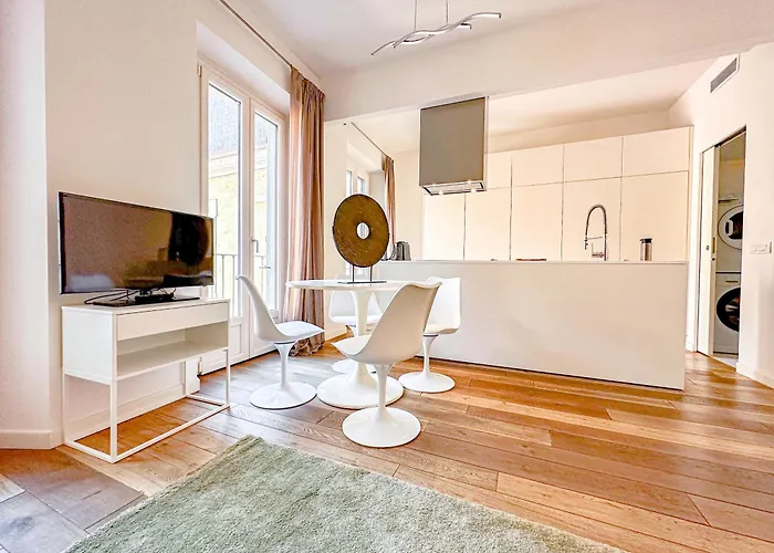 Montenapoleone Luxury Apartament Mediolan