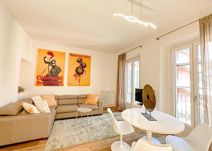 Montenapoleone Luxury Apartament *